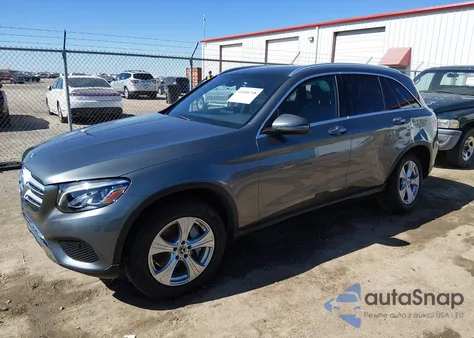 2018 Mercedes-Benz Glc 300 4Matic z USA, uszkodzony, nr VIN WDC0G4KB0JV015890